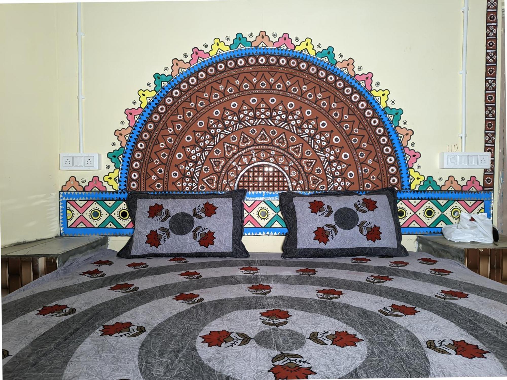 White Land Villagestay Dhordo Экстерьер фото