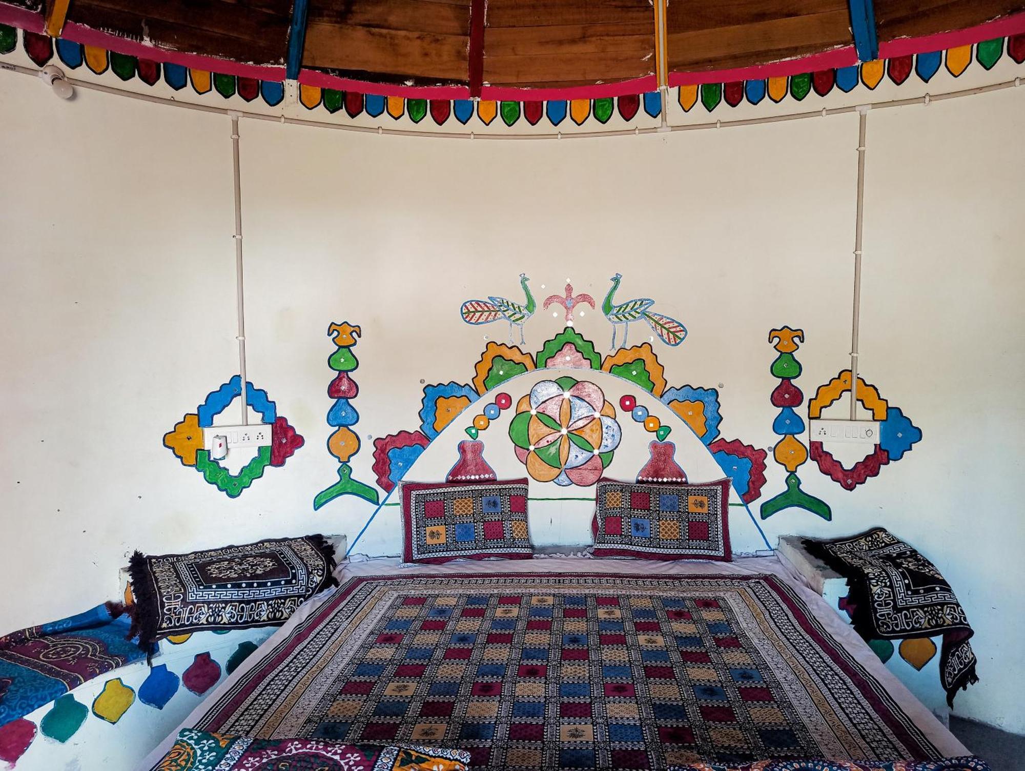 White Land Villagestay Dhordo Экстерьер фото